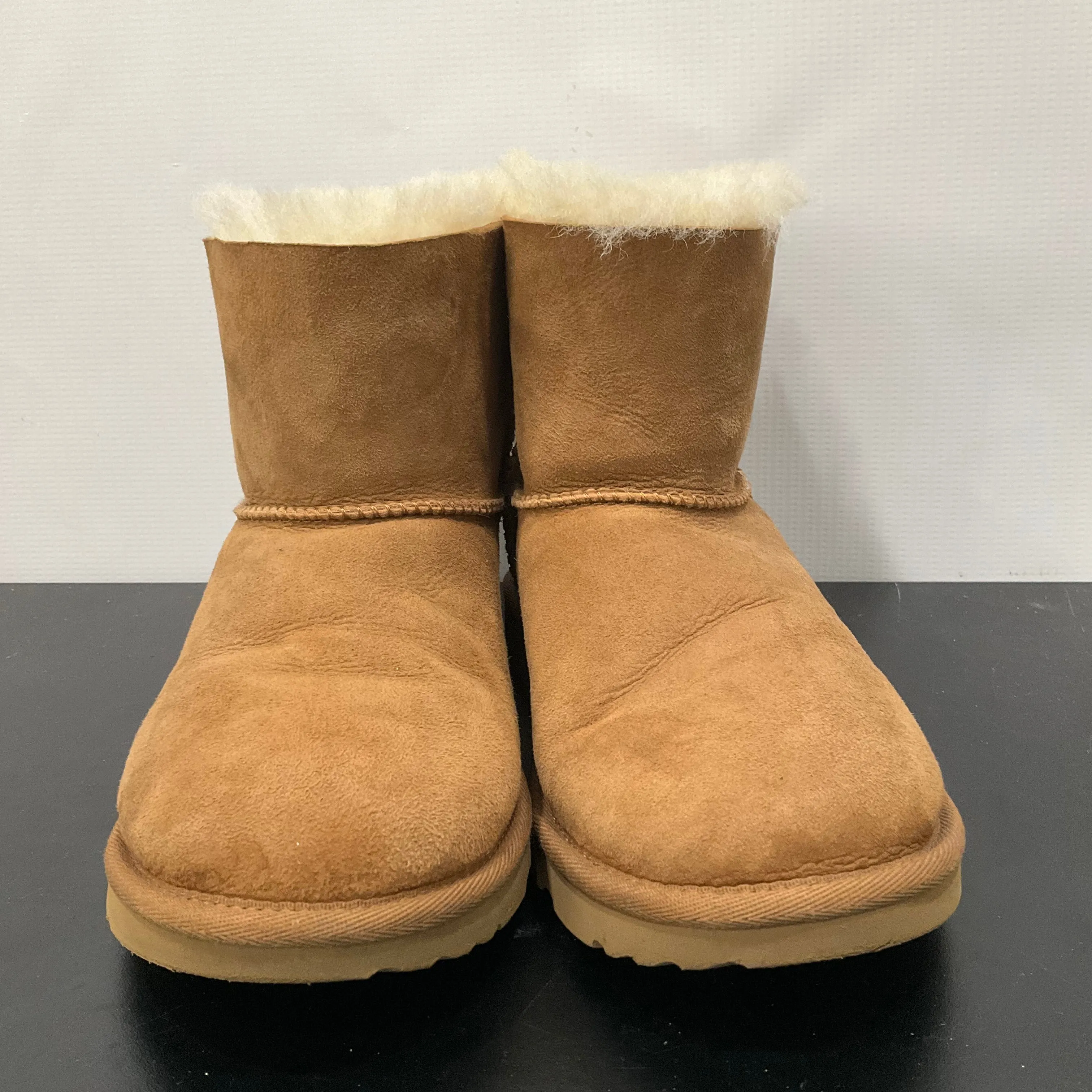 Boots Snow By Ugg In Brown, Size: 6
