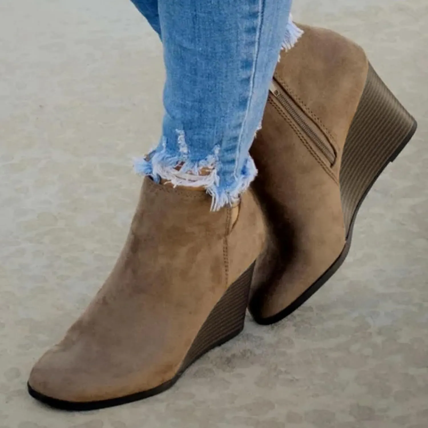 Cathalem Ankle Boots for Women Low Heel Pointed Toe Faux Stacked Chunky Heels Tassels Side Zipper Booties Fall Boots 2024
