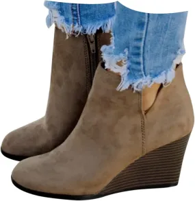 Cathalem Ankle Boots for Women Low Heel Pointed Toe Faux Stacked Chunky Heels Tassels Side Zipper Booties Fall Boots 2024