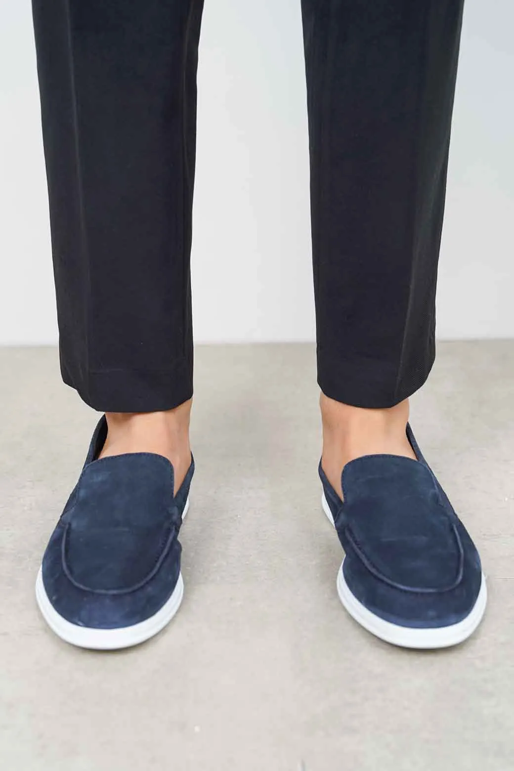 CLASSIC LEATHER SLIP-ONS