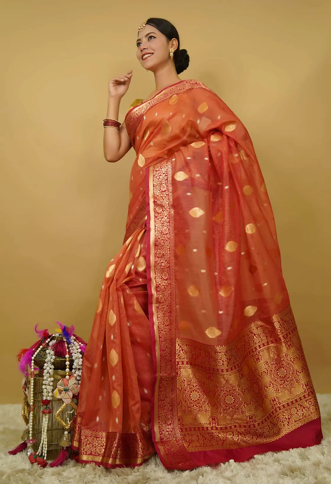 Ethnic Woven Motifs Banarasi zari Silk with Ornate broder & Pallu  Wrap in 1 minute saree