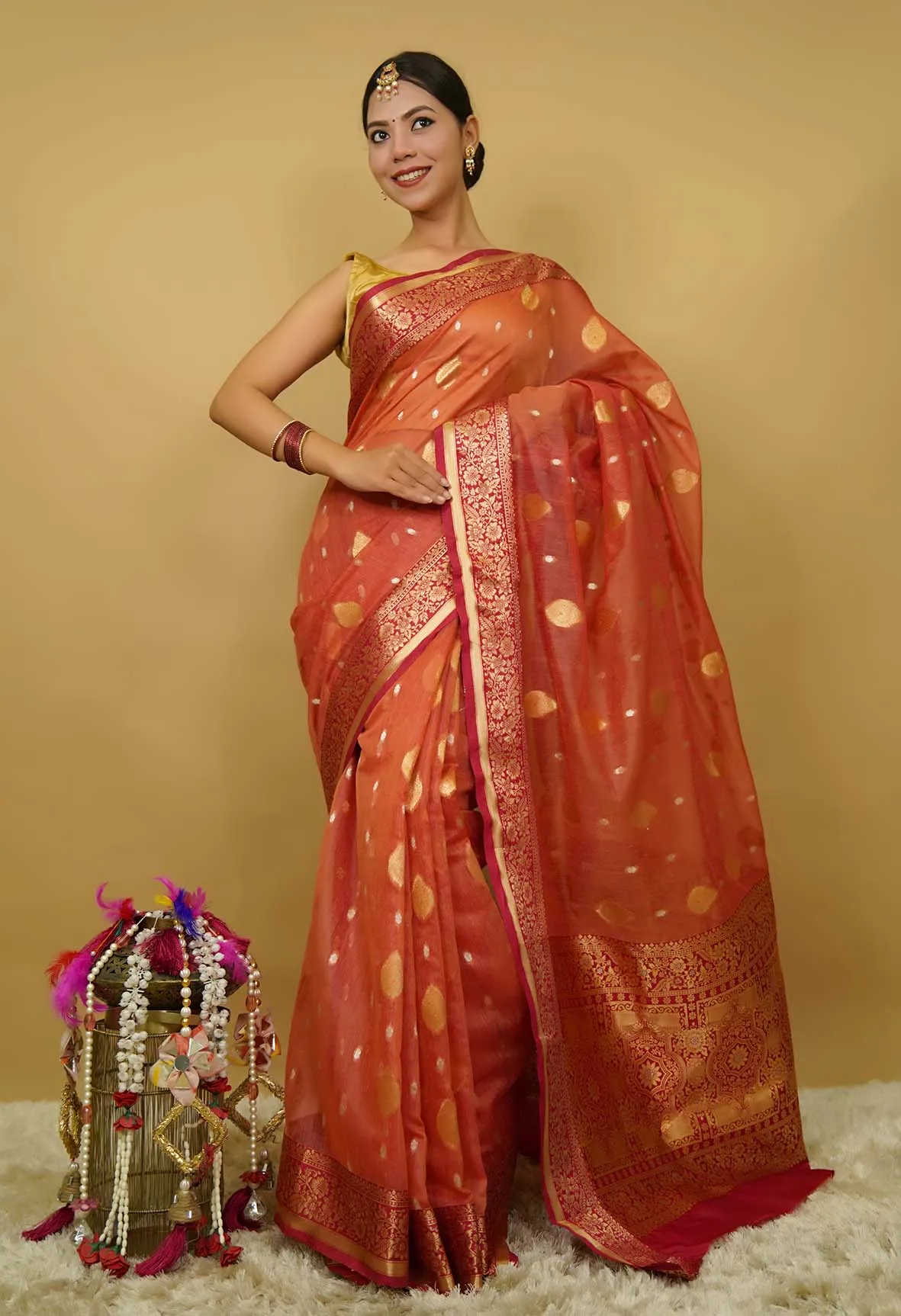 Ethnic Woven Motifs Banarasi zari Silk with Ornate broder & Pallu  Wrap in 1 minute saree