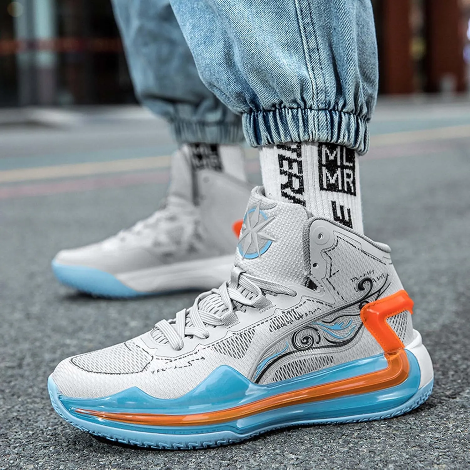 Men and Women Comfortable and Breathable Basketball Sneakers mid Top Lace Up Non Slip Running Shoes Lightweight Carrying Casual Sneakers Durable Fitness Training Shoes