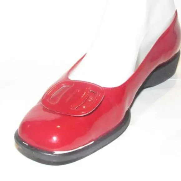 Salvatore Ferragamo Red Patent Leather Flats With An Extra Large Vara Accent